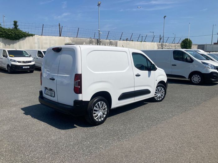 Peugeot Partner 2021