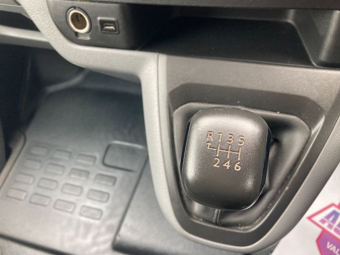 Opel Vivaro 2021