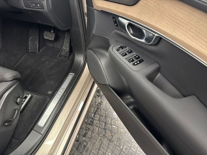 Volvo XC90 2026