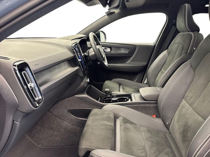 Volvo XC40 2023
