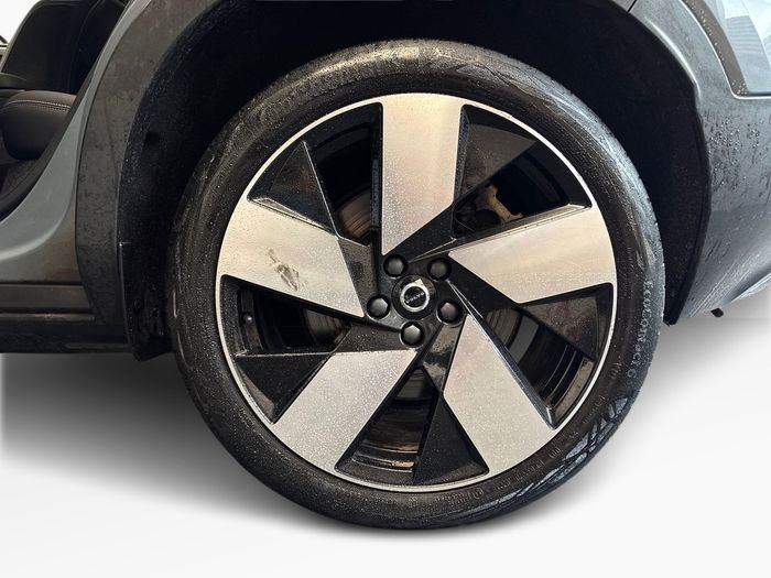 Volvo XC40 2023