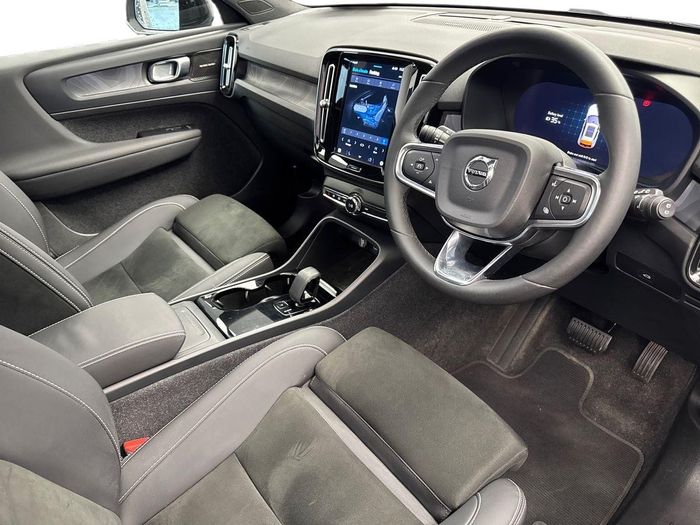 Volvo XC40 2023