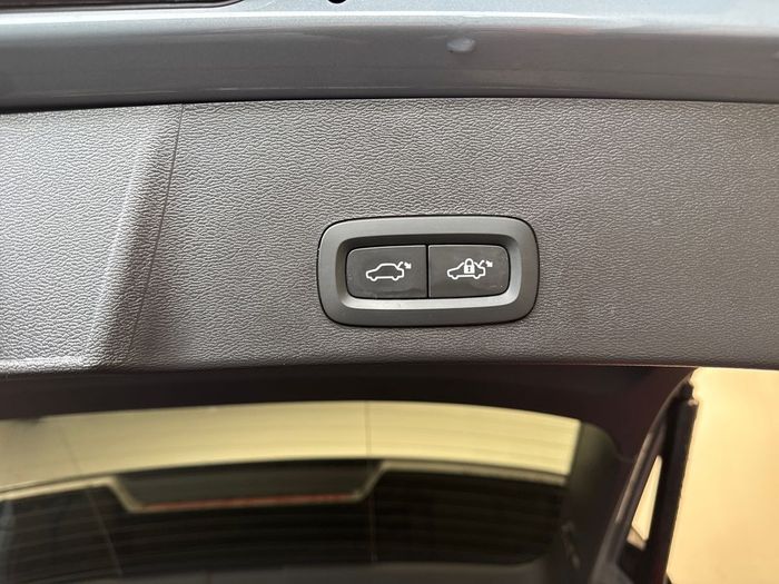 Volvo XC40 2023