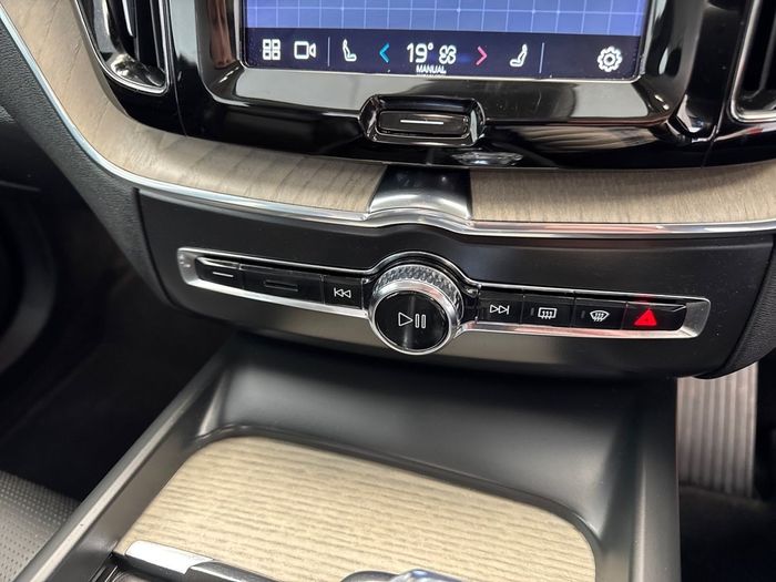 Volvo XC60 2021