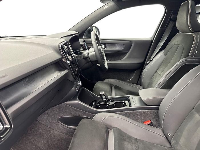Volvo XC40 2023