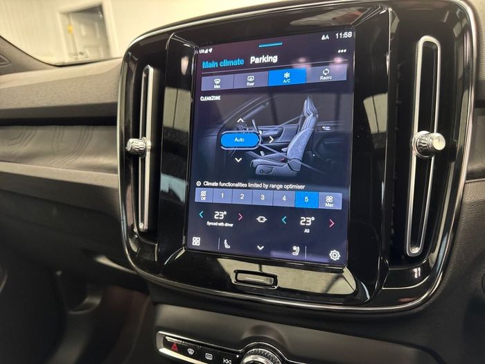 Volvo XC40 2023