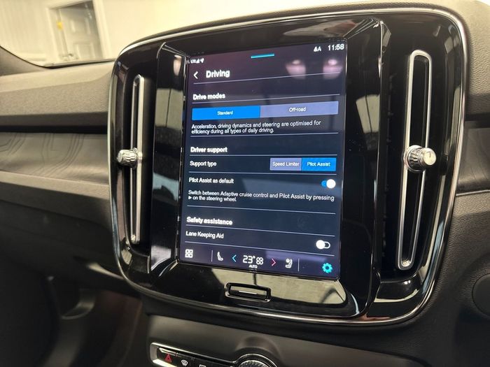 Volvo XC40 2023