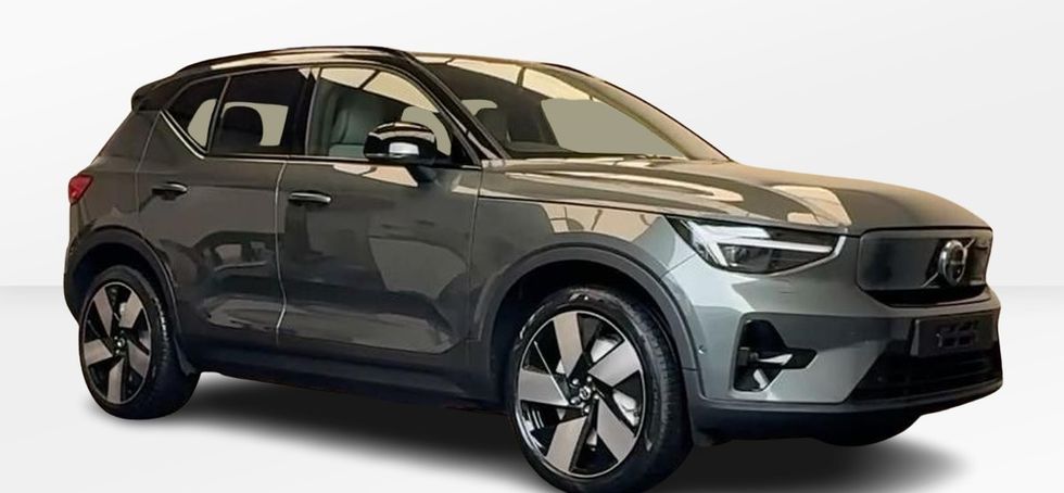 Volvo EX40 2026