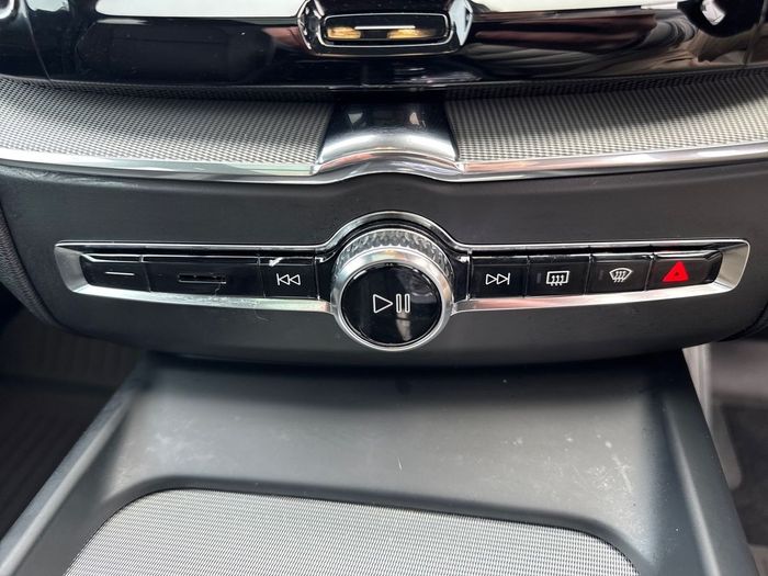 Volvo XC60 2024