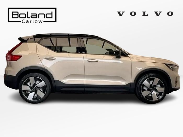 Volvo EX40 2026
