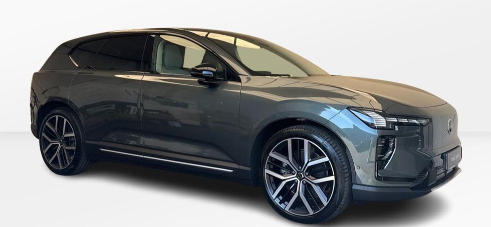 Volvo EX60 2026