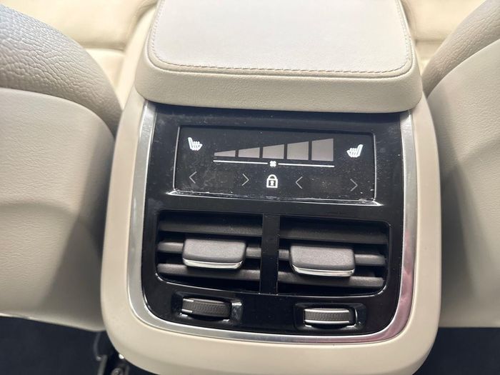 Volvo XC90 2024