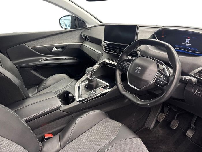 Peugeot 5008 2022