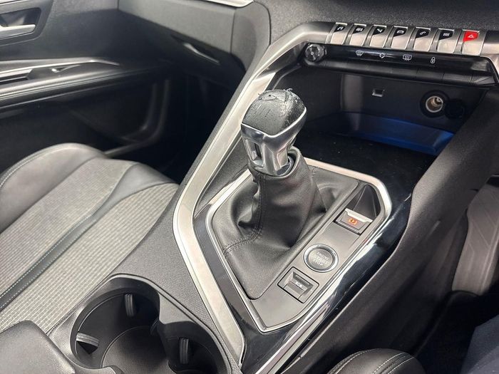 Peugeot 5008 2022