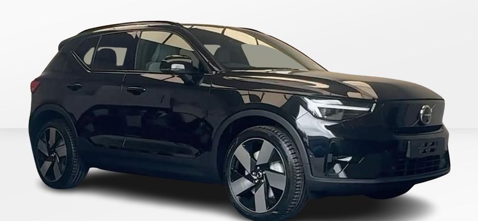 Volvo EX40 2026