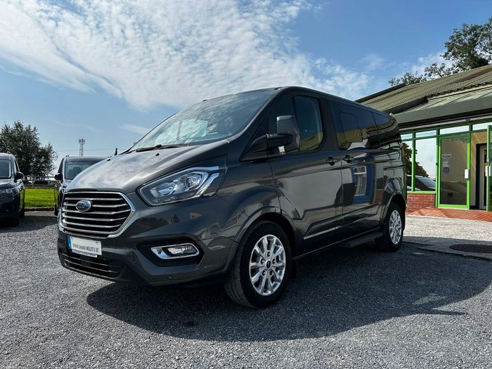 Ford Tourneo Custom 2021