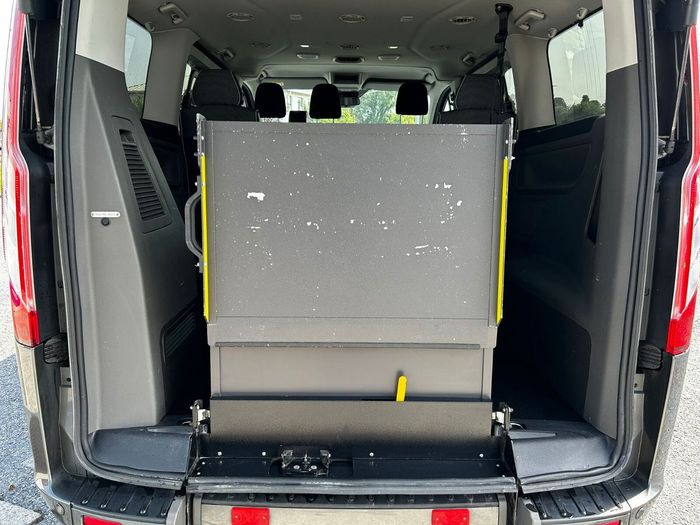 Ford Tourneo Custom 2021