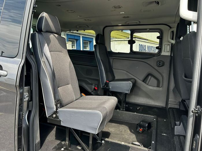 Ford Tourneo Custom 2021