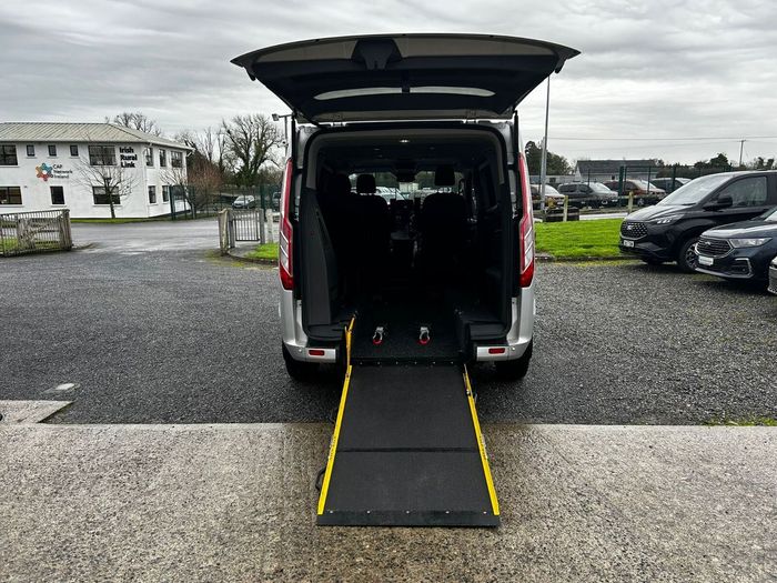 Ford Tourneo Custom 2024
