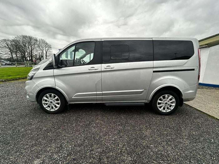 Ford Tourneo Custom 2024