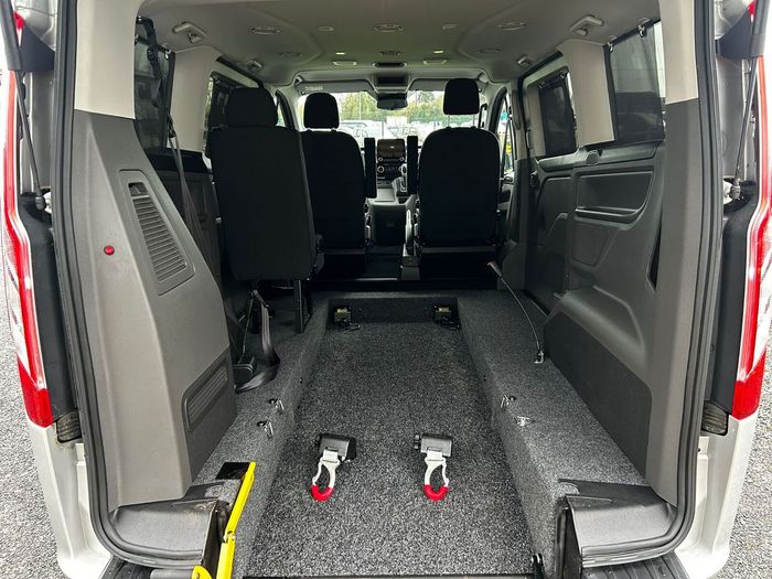 Ford Tourneo Custom 2024