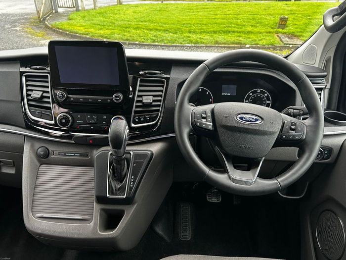 Ford Tourneo Custom 2024