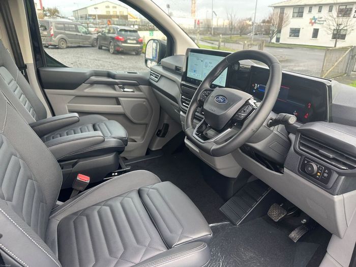 Ford Tourneo Custom 2026