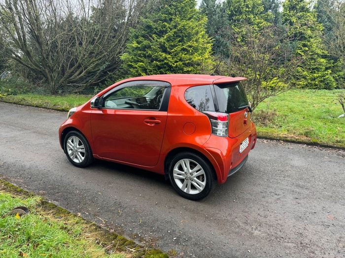 Toyota iQ 2013