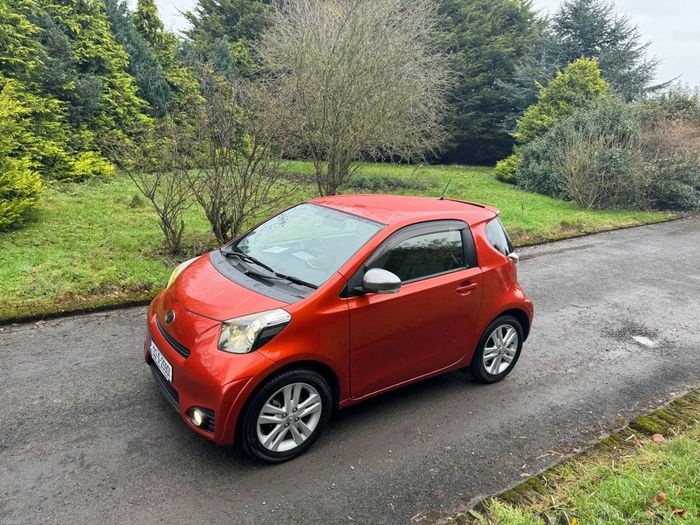 Toyota iQ 2013
