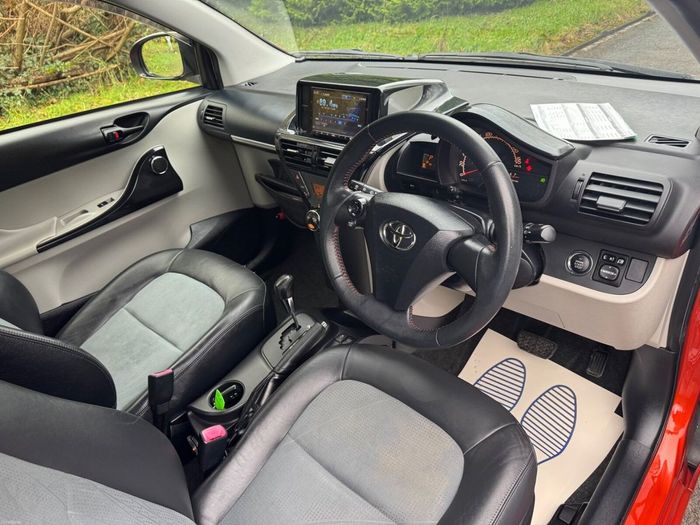 Toyota iQ 2013