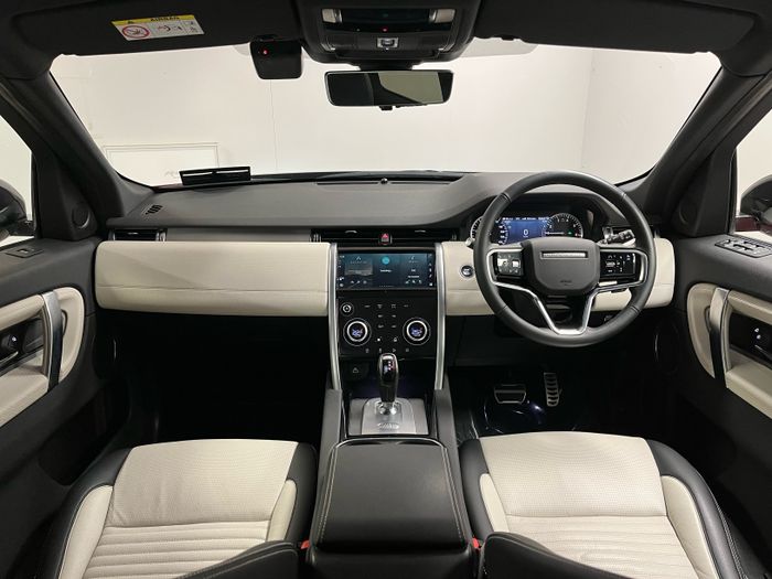 Land Rover Discovery Sport 2023