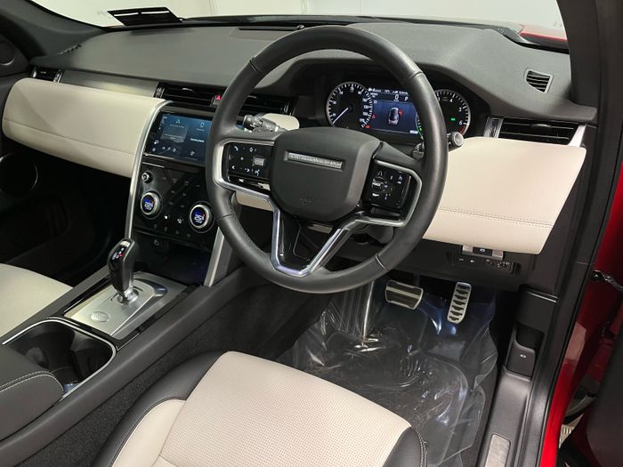 Land Rover Discovery Sport 2023