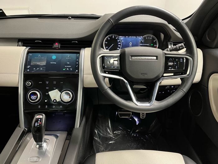 Land Rover Discovery Sport 2023