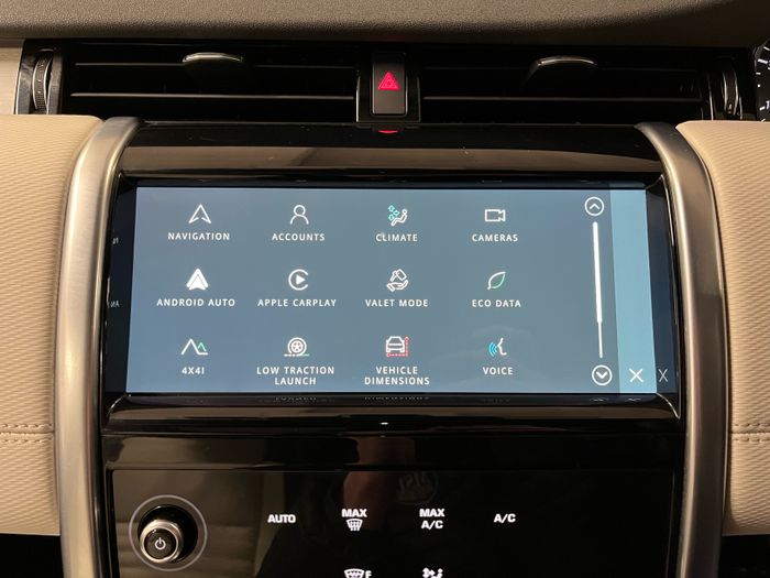 Land Rover Discovery Sport 2023