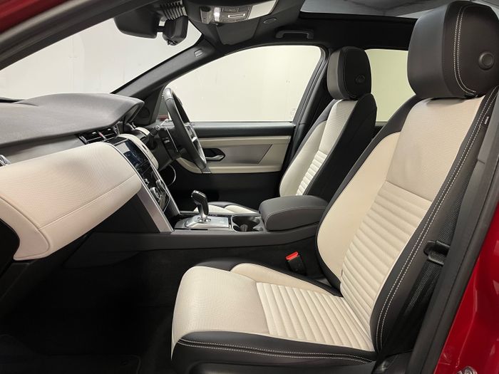 Land Rover Discovery Sport 2023