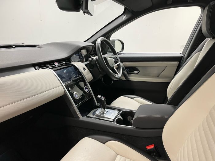 Land Rover Discovery Sport 2023