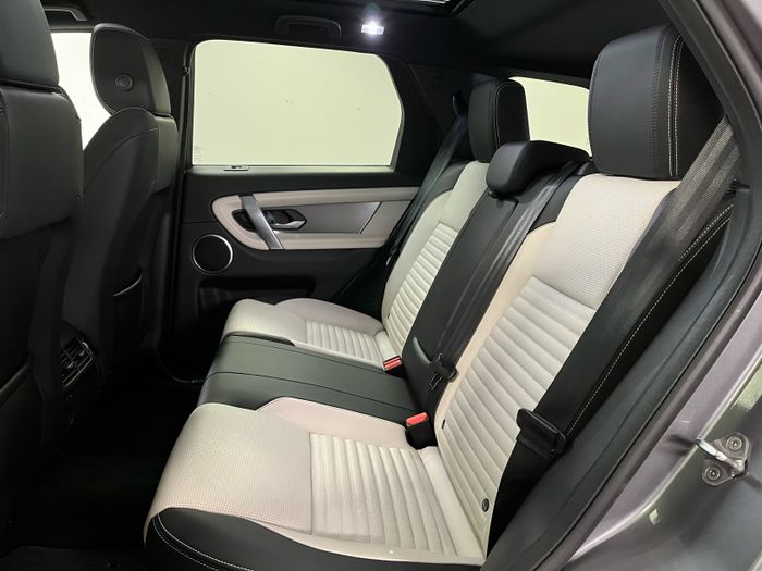 Land Rover Discovery Sport 2023