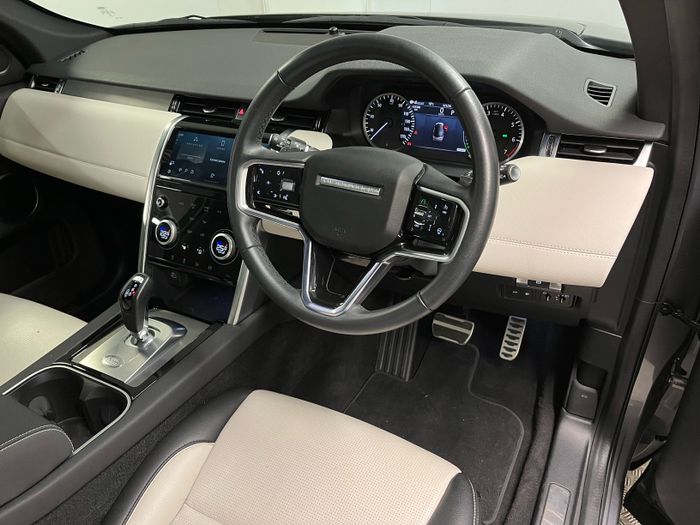 Land Rover Discovery Sport 2023
