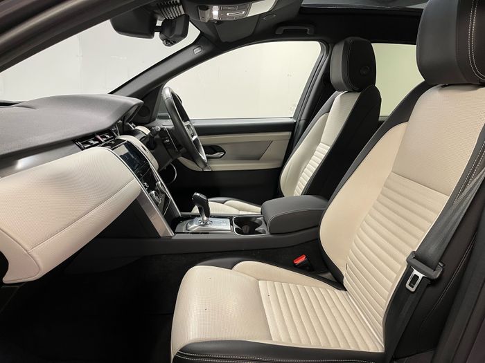 Land Rover Discovery Sport 2023