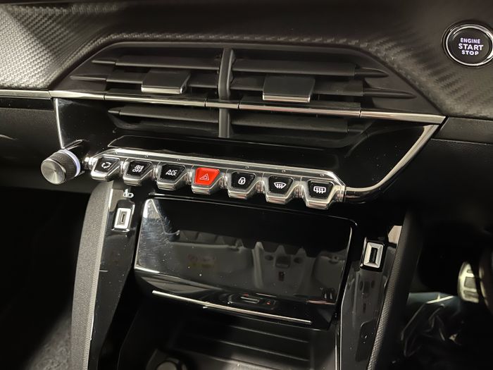 Peugeot 208 2023