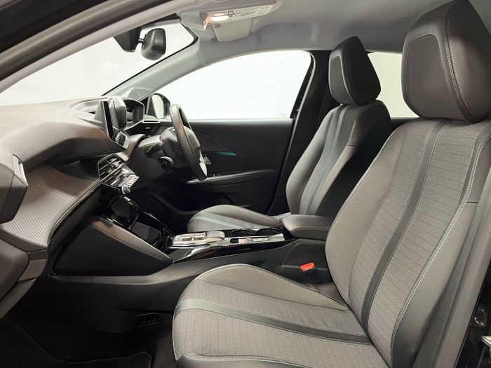 Peugeot 208 2023