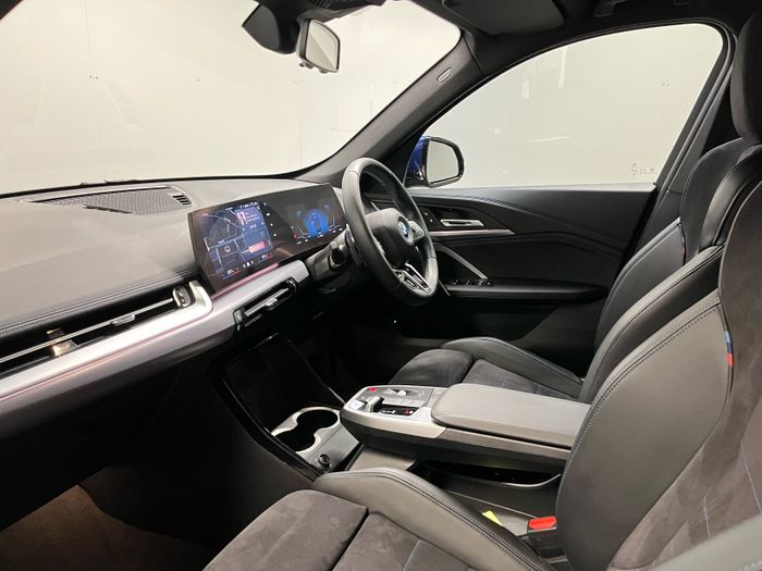 BMW iX1 2024