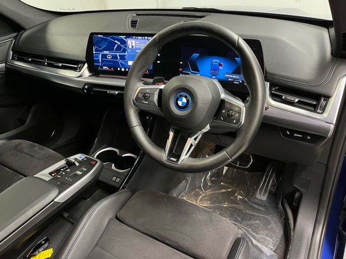 BMW iX1 2024