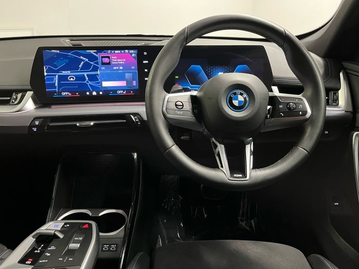 BMW iX1 2024