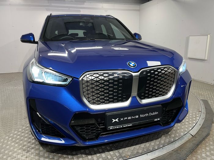 BMW iX1 2024