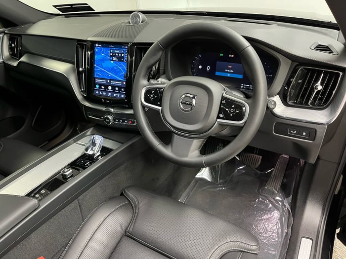 Volvo XC60 2025