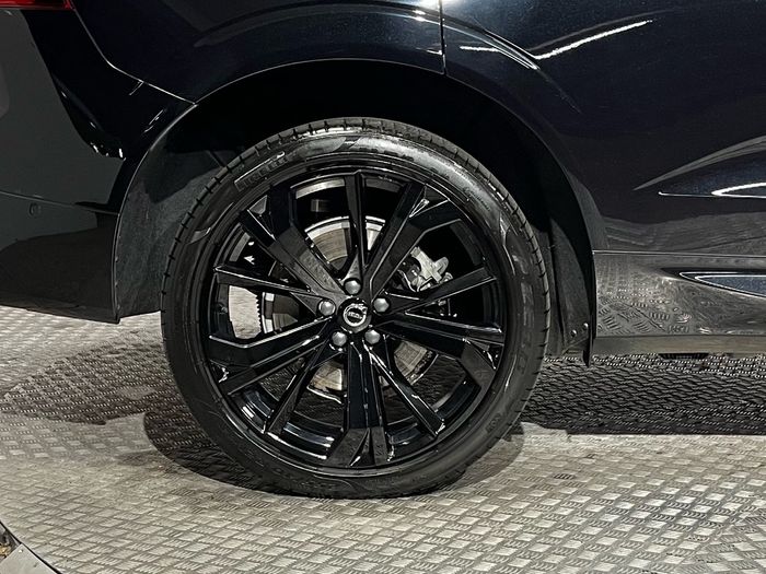 Volvo XC60 2025