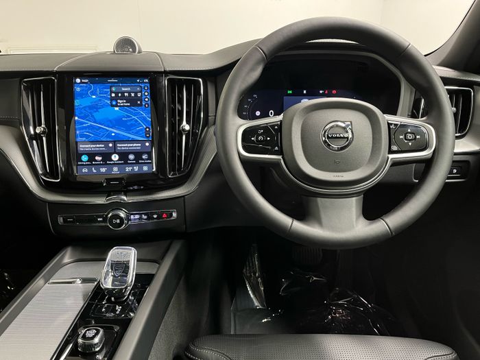 Volvo XC60 2025