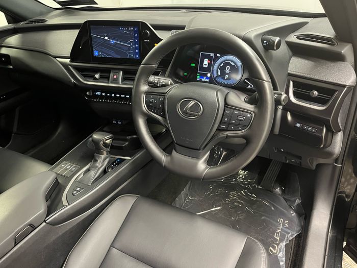 Lexus UX 2023