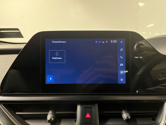 Lexus UX 2023